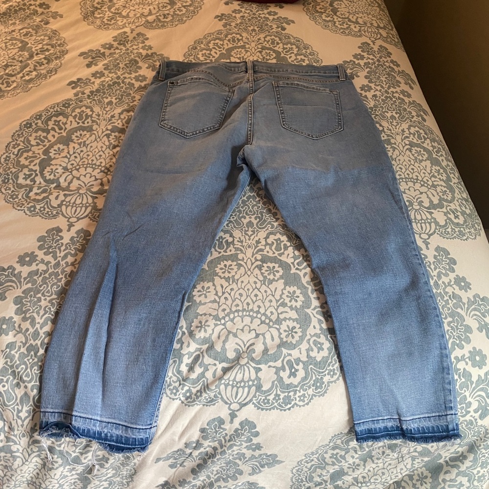 Old Navy Boyfriend Jeans - Picture 7 of 8